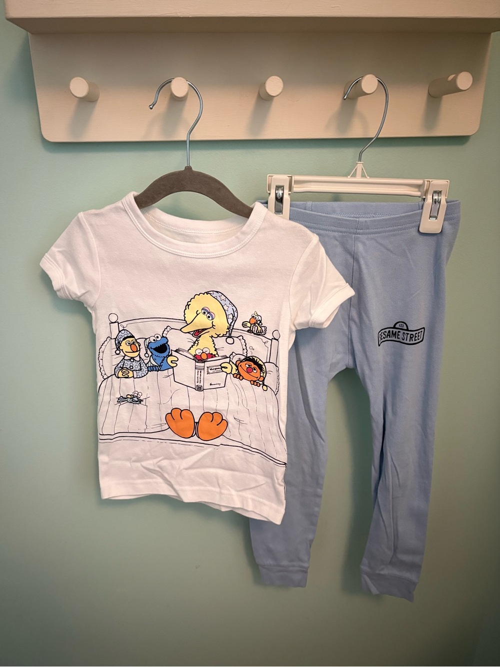 GAP White & Light Blue Sesame Street Pajama Set with Big Bird Print